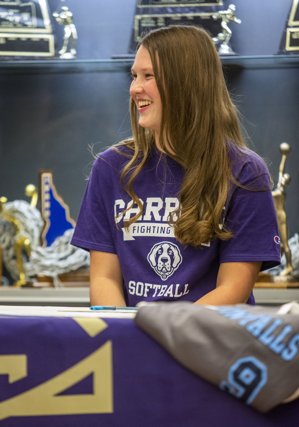 Kaitlynn Ayers signs her letter of intent